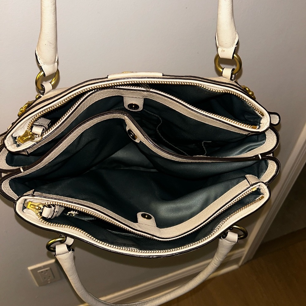 Coach Cream Pebble Leather Shoulder Tote with Gold Hardware - Picture 3 of 4